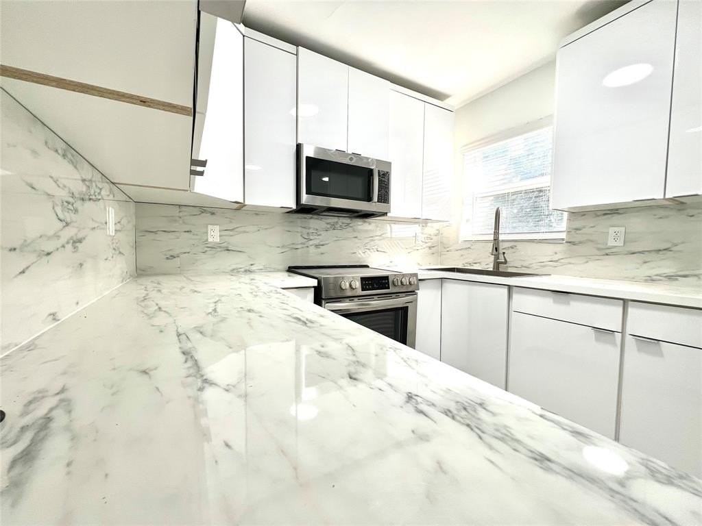 10730 Sw 149th Ter - Photo 5 of 7