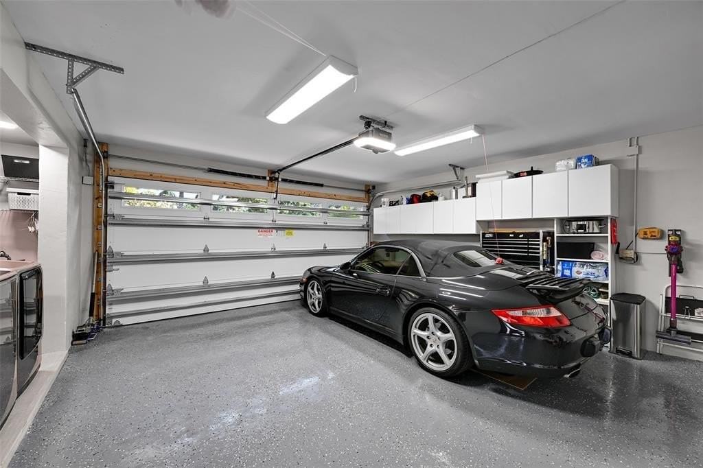 5281 Ne 19th Ave - Photo 2 of 50