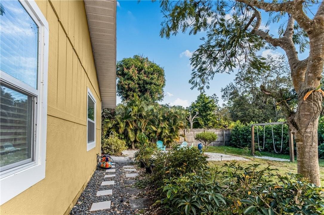 762 Bayharbor Ter - Photo 5 of 24