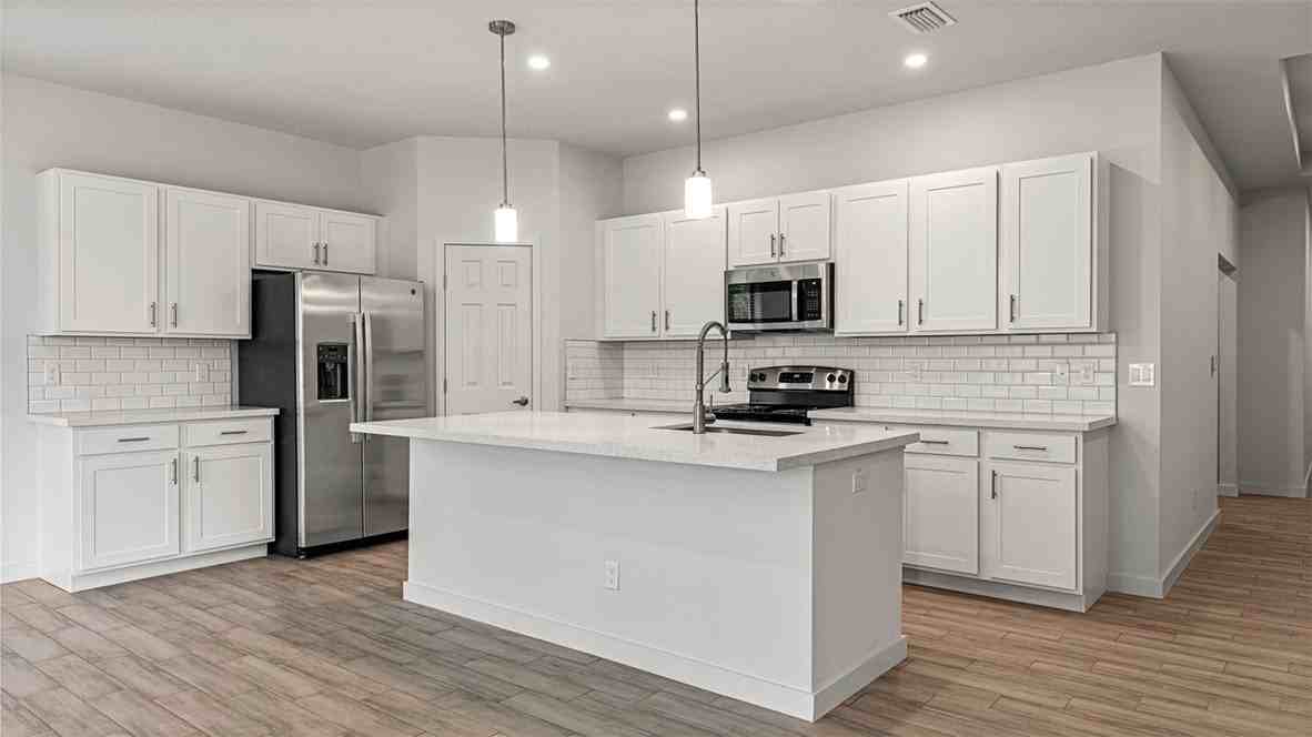 7503 Belleair Ave - Photo 2 of 32