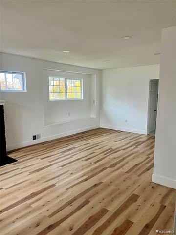 11160 Charlemagne St - Photo 4 of 16