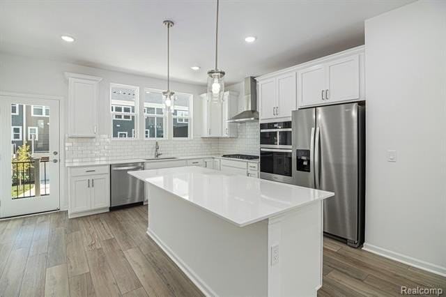 43071 Atwood Ave - Photo 4 of 15