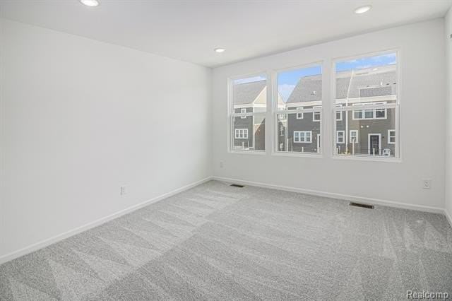 43071 Atwood Ave - Photo 7 of 15