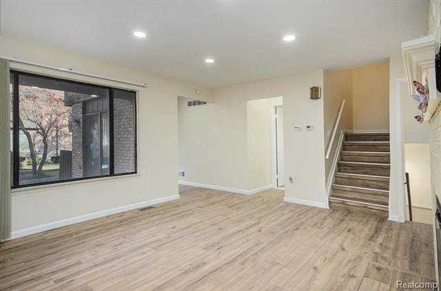 37313 Clubhouse Dr - Photo 4 of 23