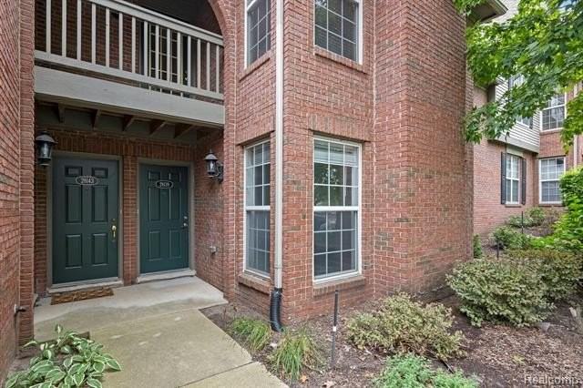 28139 Carlton Way Dr - Photo 2 of 16