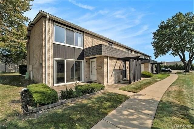 8691 Kennedy Cir - Photo 2 of 16