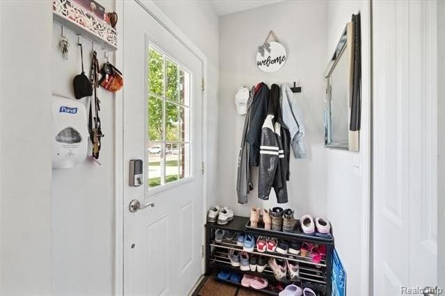 5662 Arbor Chase Dr #18 - Photo 7 of 26