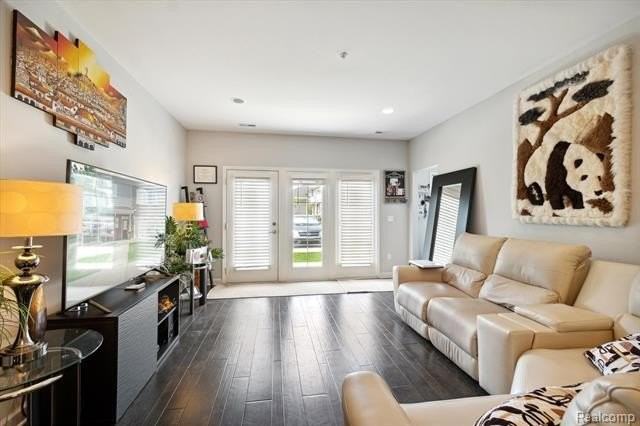 5662 Arbor Chase Dr #18 - Photo 6 of 26