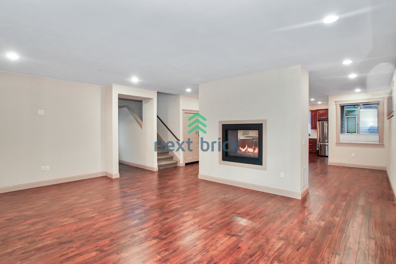 555 Se Andrews St - Photo 7 of 22