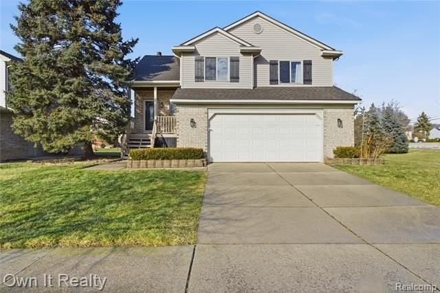 631 Tyler Ln - Photo 2 of 24