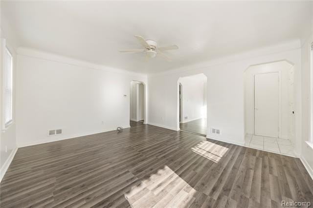 20258 Caldwell St - Photo 5 of 31