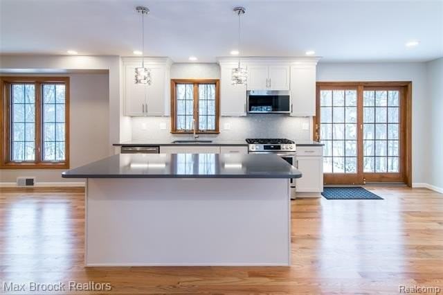 31419 Sleepy Hollow Ln - Photo 2 of 28