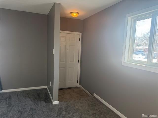 7970 Campbell St - Photo 3 of 18