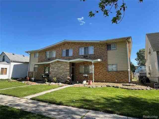 549 ELM Unit 7 Street - Photo 2 of 7