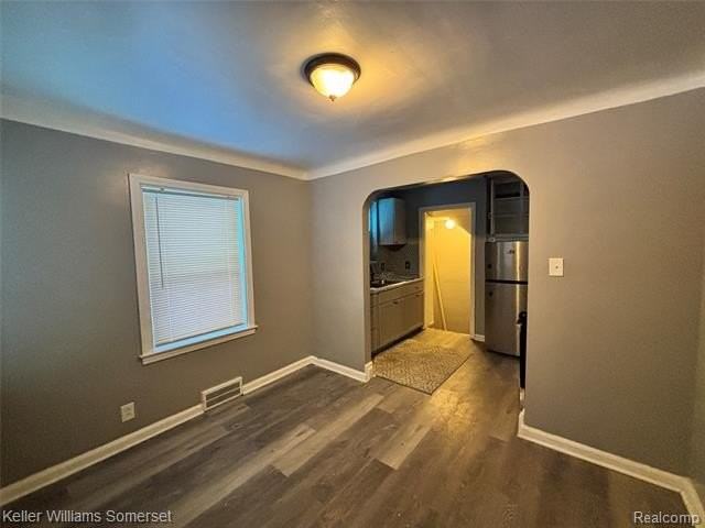 10595 Somerset Ave - Photo 3 of 13