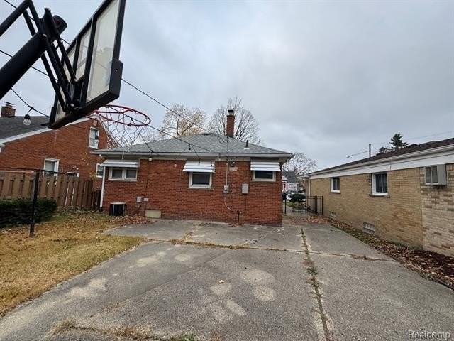 6922 Mayburn St - Photo 3 of 11