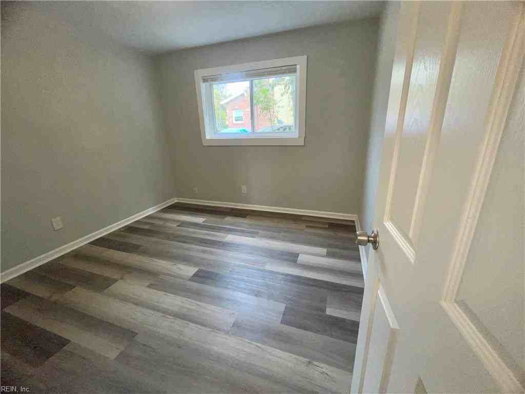 2500 Leo St #4 - Photo 7 of 9