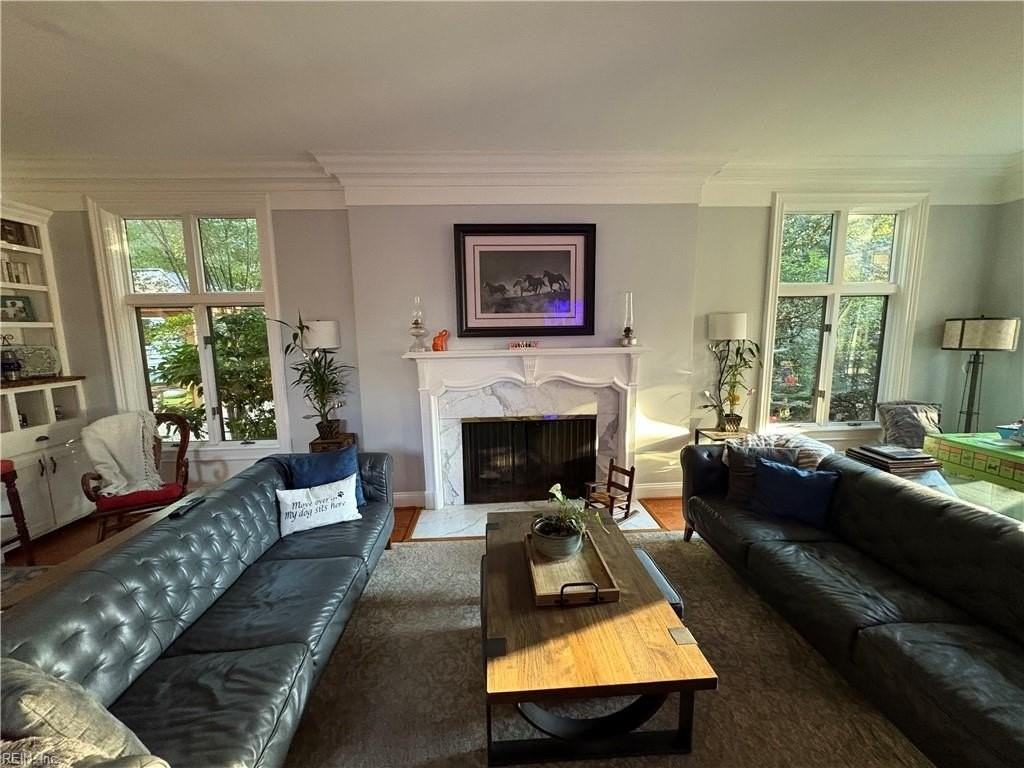 1423 Trouville Ave - Photo 4 of 40