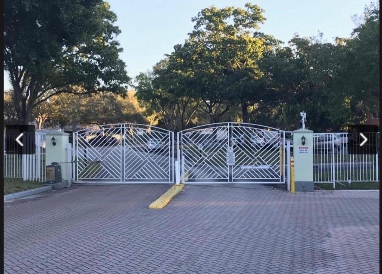 1215 Crystal Way #N - Photo 5 of 26