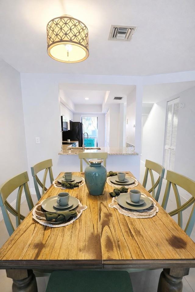 11596 Nw 45th St #4 - Photo 5 of 19