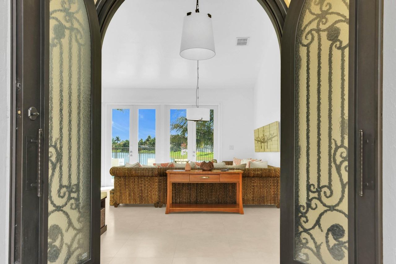 10900 Haydn Dr - Photo 5 of 50