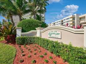 1238 Hillsboro Mile #511 - Photo 1 of 1