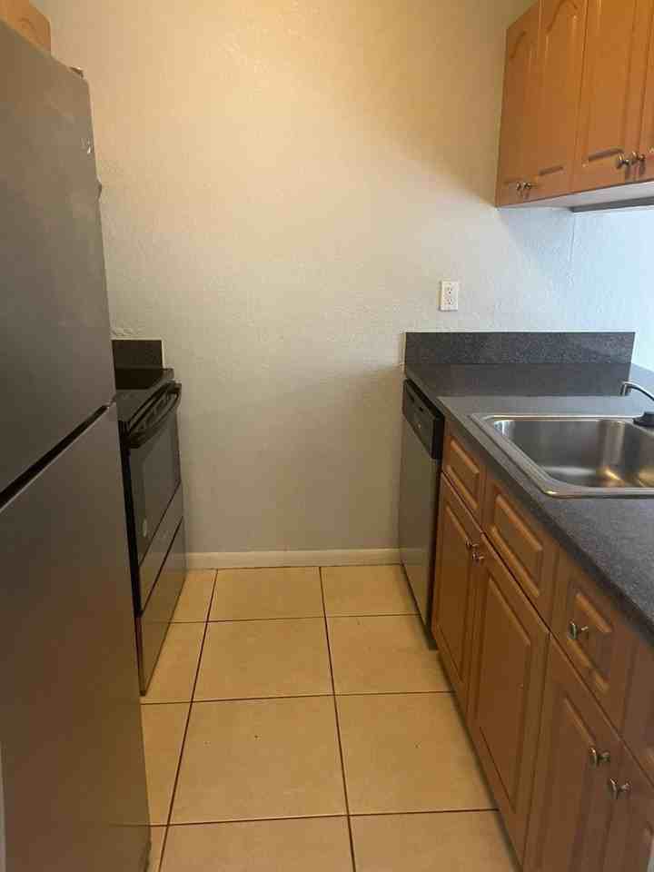 6053 10th Ave N #237 - Photo 3 of 12