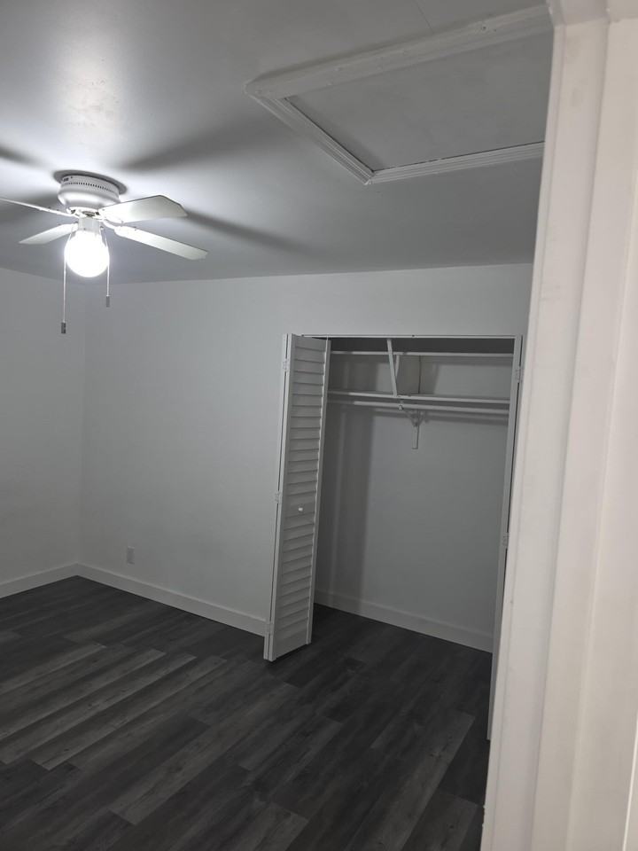 4443 Vicliff Rd - Photo 7 of 10