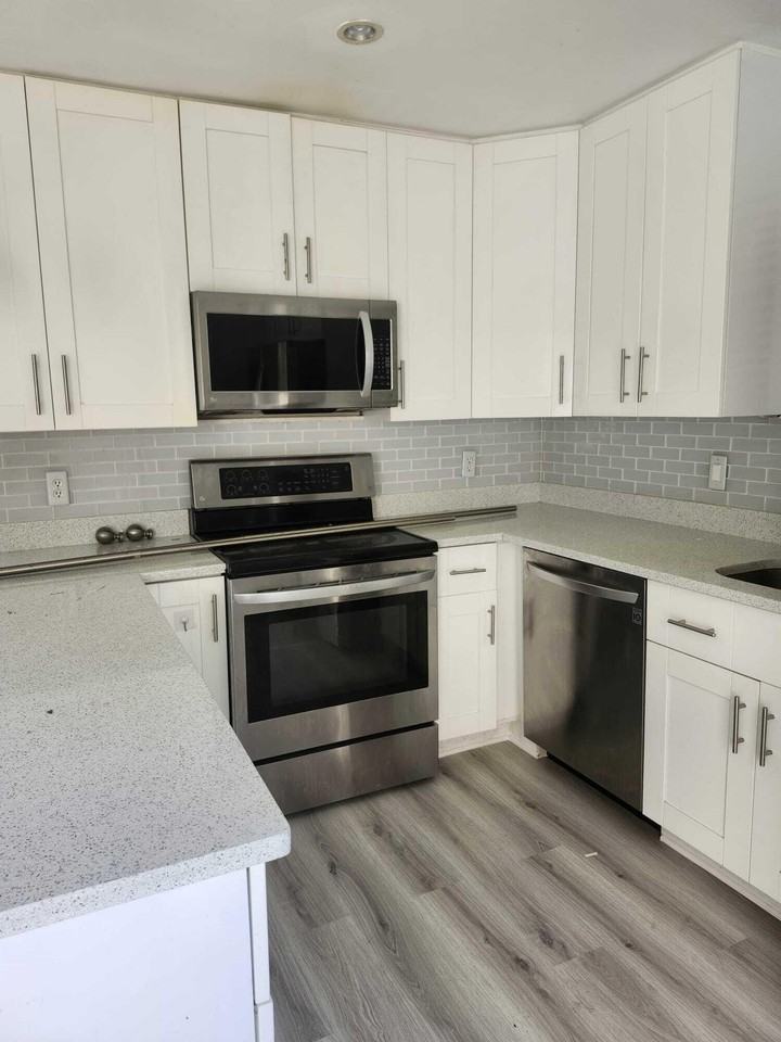 7519 Courtyard Run E - Photo 5 of 29