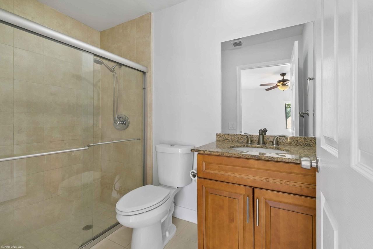 1120 Hyacinth Pl #1126 - Photo 6 of 17