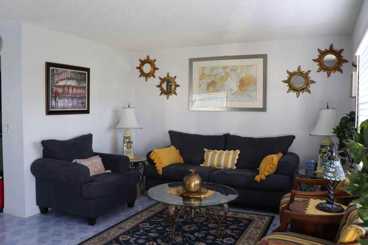 168 Burgundy D #D - Photo 4 of 20