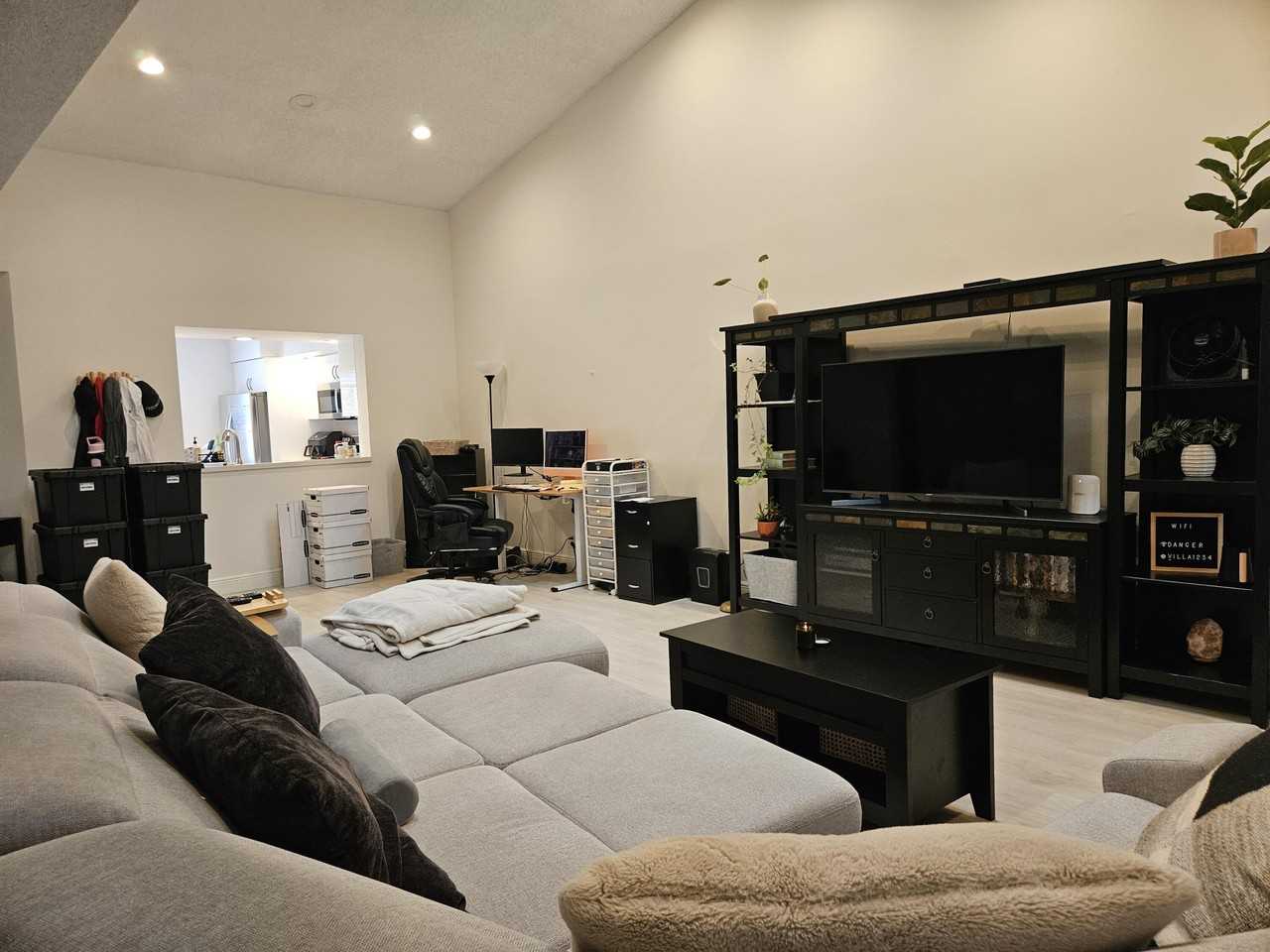 7976 La Mirada Dr - Photo 6 of 20