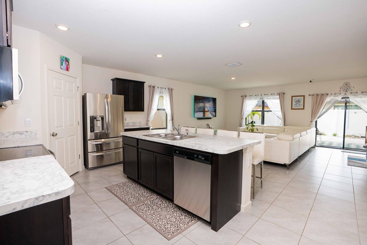 5322 Delight Dr - Photo 2 of 20