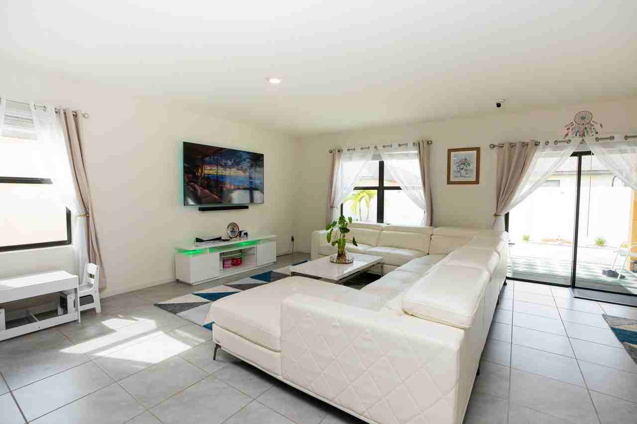 5322 Delight Dr - Photo 5 of 20