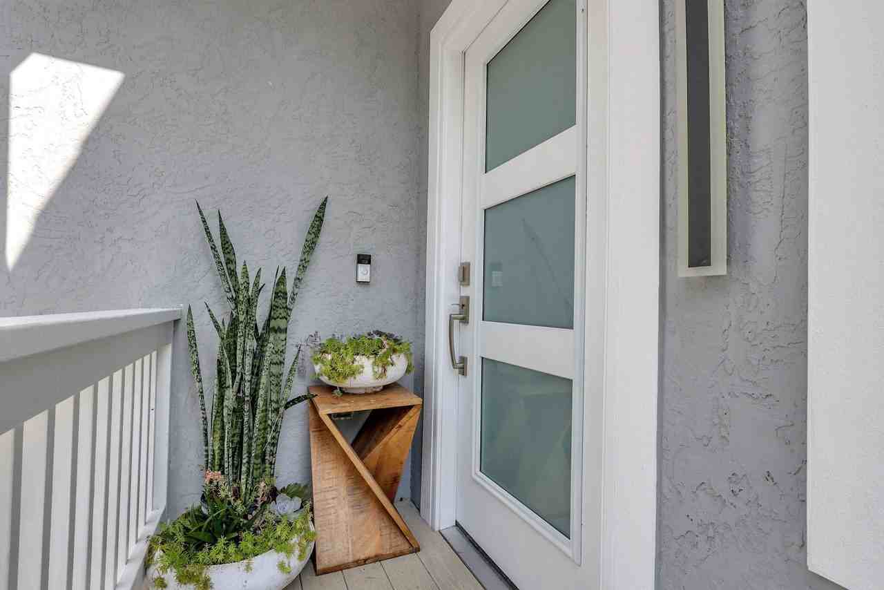 2404 Harbour Cove Dr - Photo 4 of 42