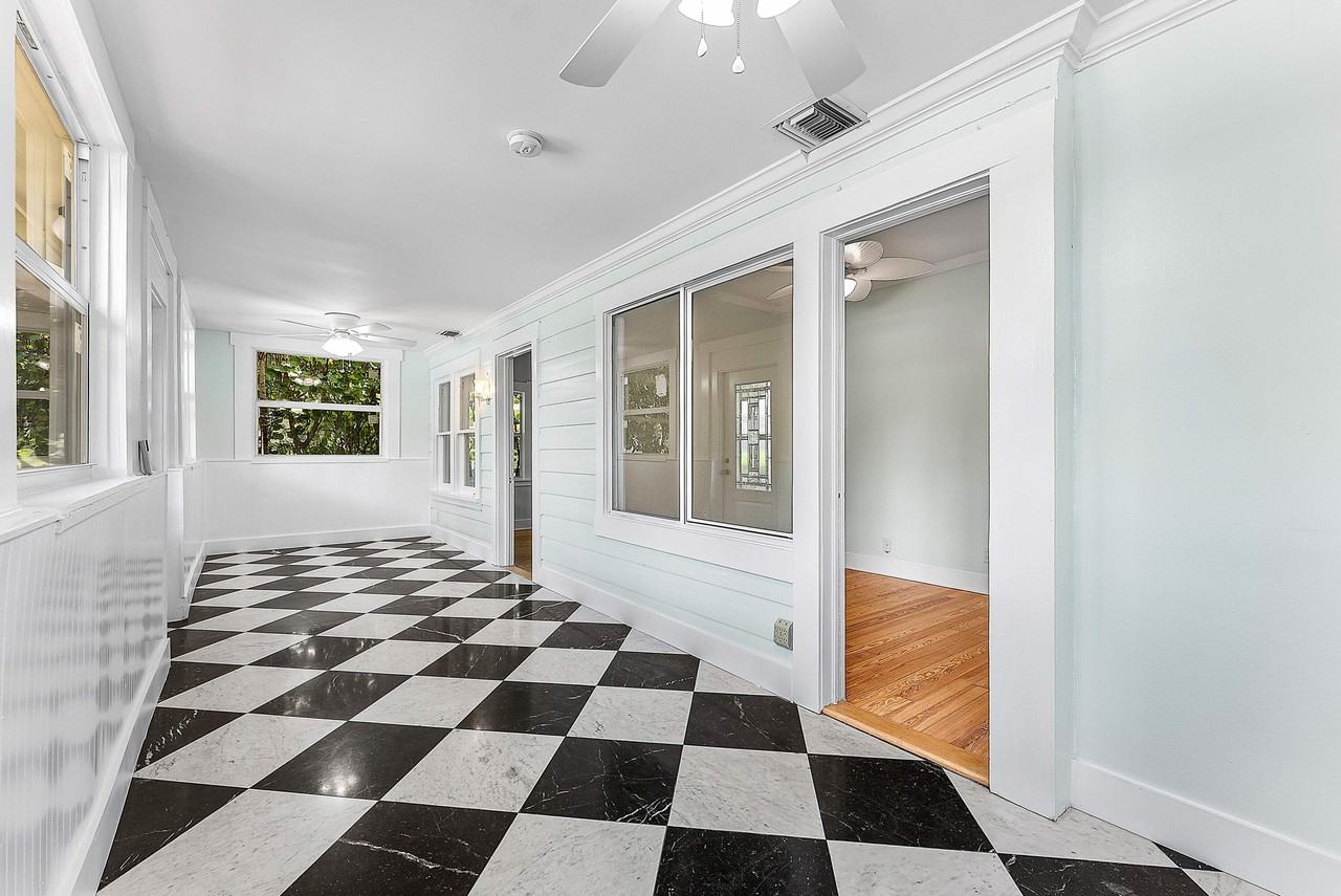 224 N Ocean Breeze - Photo 5 of 33