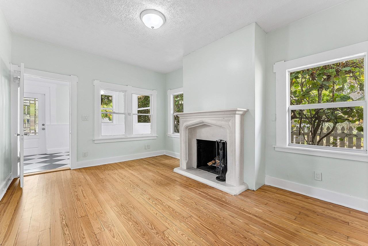 224 N Ocean Breeze - Photo 7 of 33