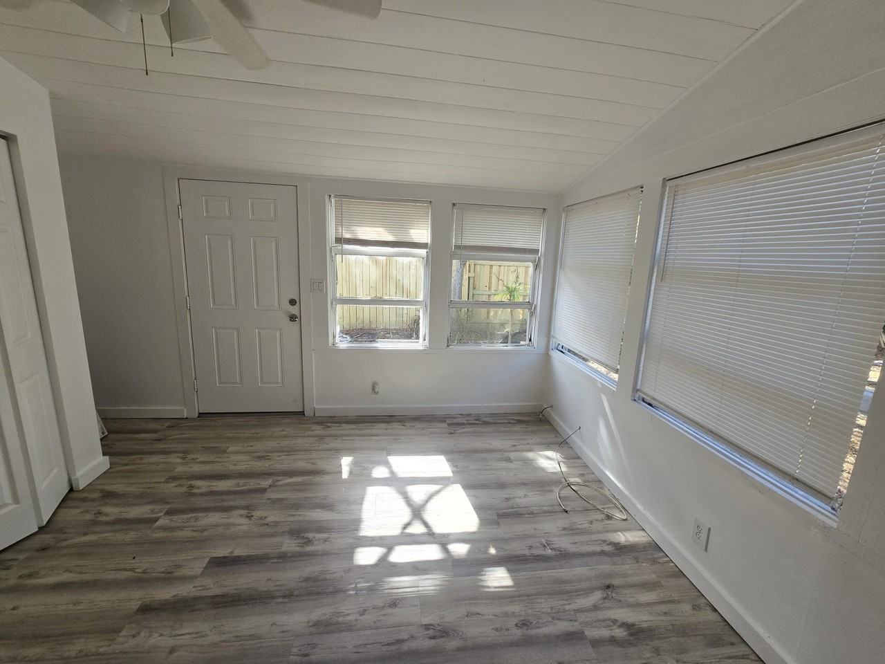 301 S 7th S Street #C - Photo 5 of 9