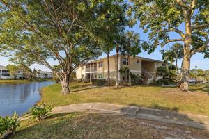 featured image of 1563 SE Royal Green B203 Circle #B203