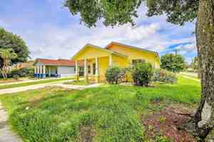 featured image of 901 10th St