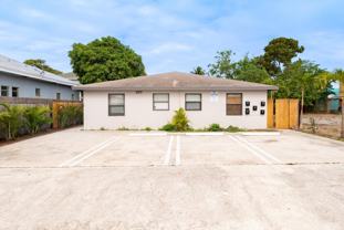 1009 9th St #5 - Photo 1 of 1