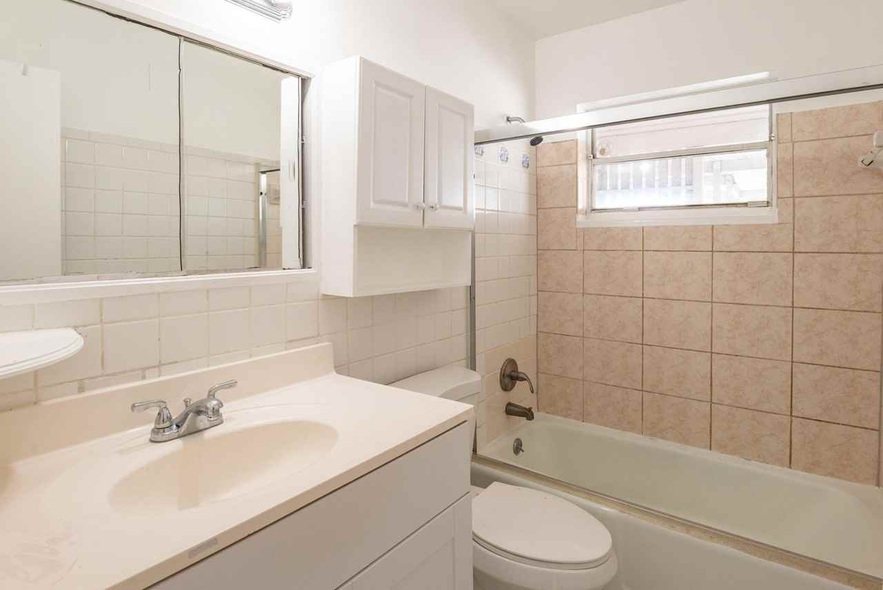 832 S G St - Photo 4 of 9