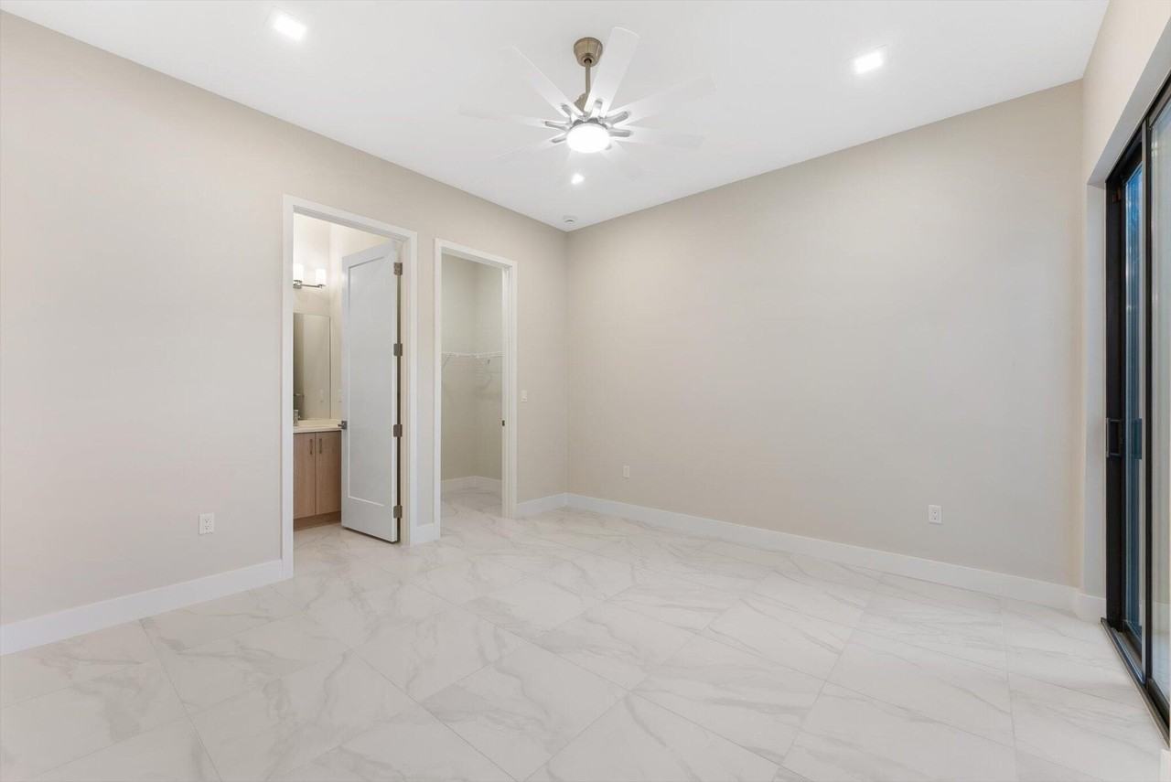 9377 Tangerine Coast Dr - Photo 7 of 50