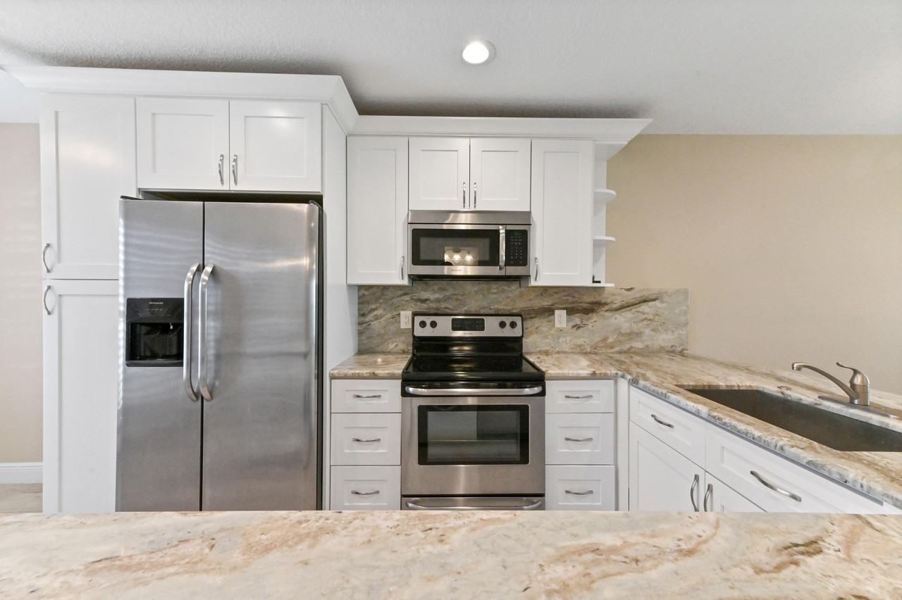 13745 Flora Pl #B - Photo 6 of 28