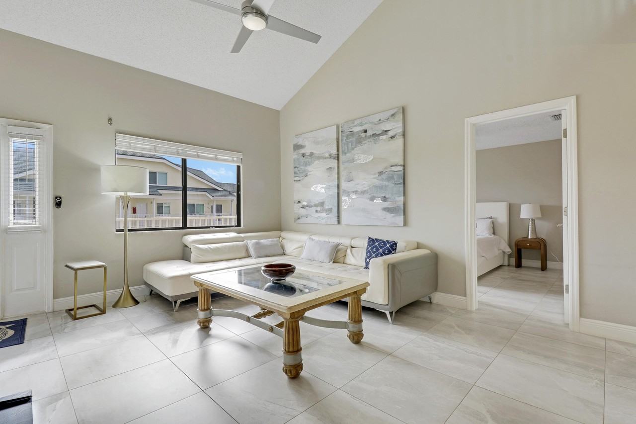 360 Bella Vista Ct N #60 - Photo 5 of 34