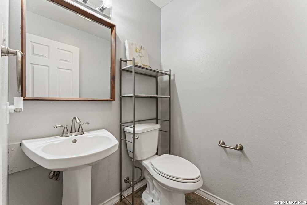 13802 Fairway Crst - Photo 7 of 17