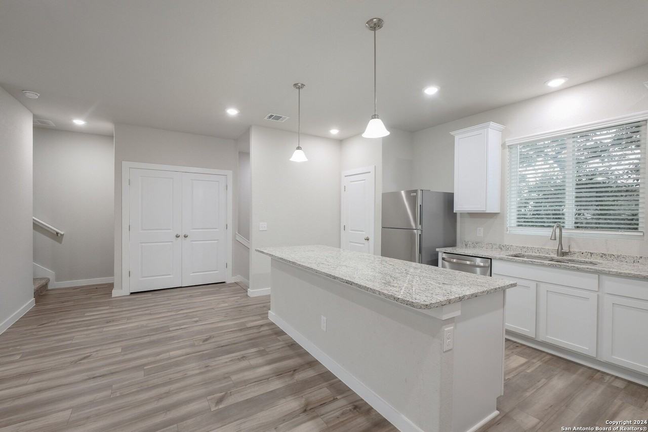 7114 Lunes Bell Ln - Photo 4 of 18