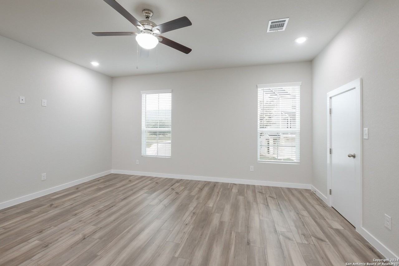 7114 Lunes Bell Ln - Photo 6 of 18