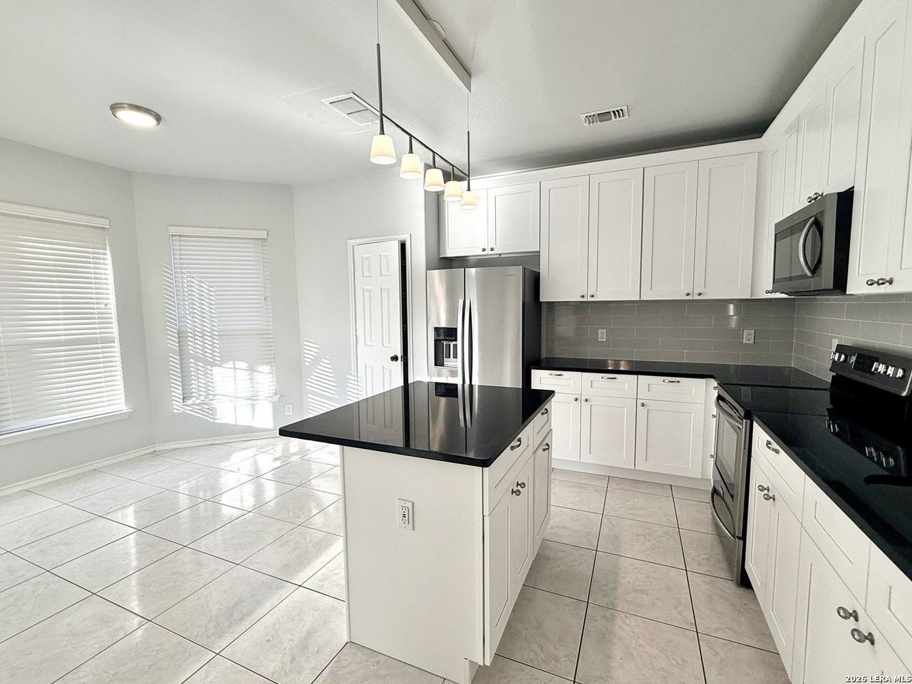 14911 Elkton Rd - Photo 4 of 20