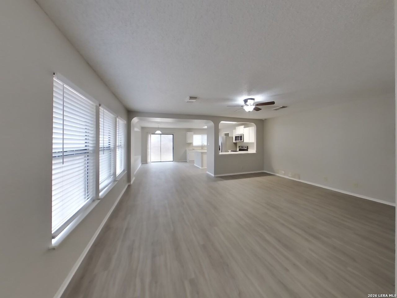 8238 Bent Meadow Dr - Photo 2 of 14